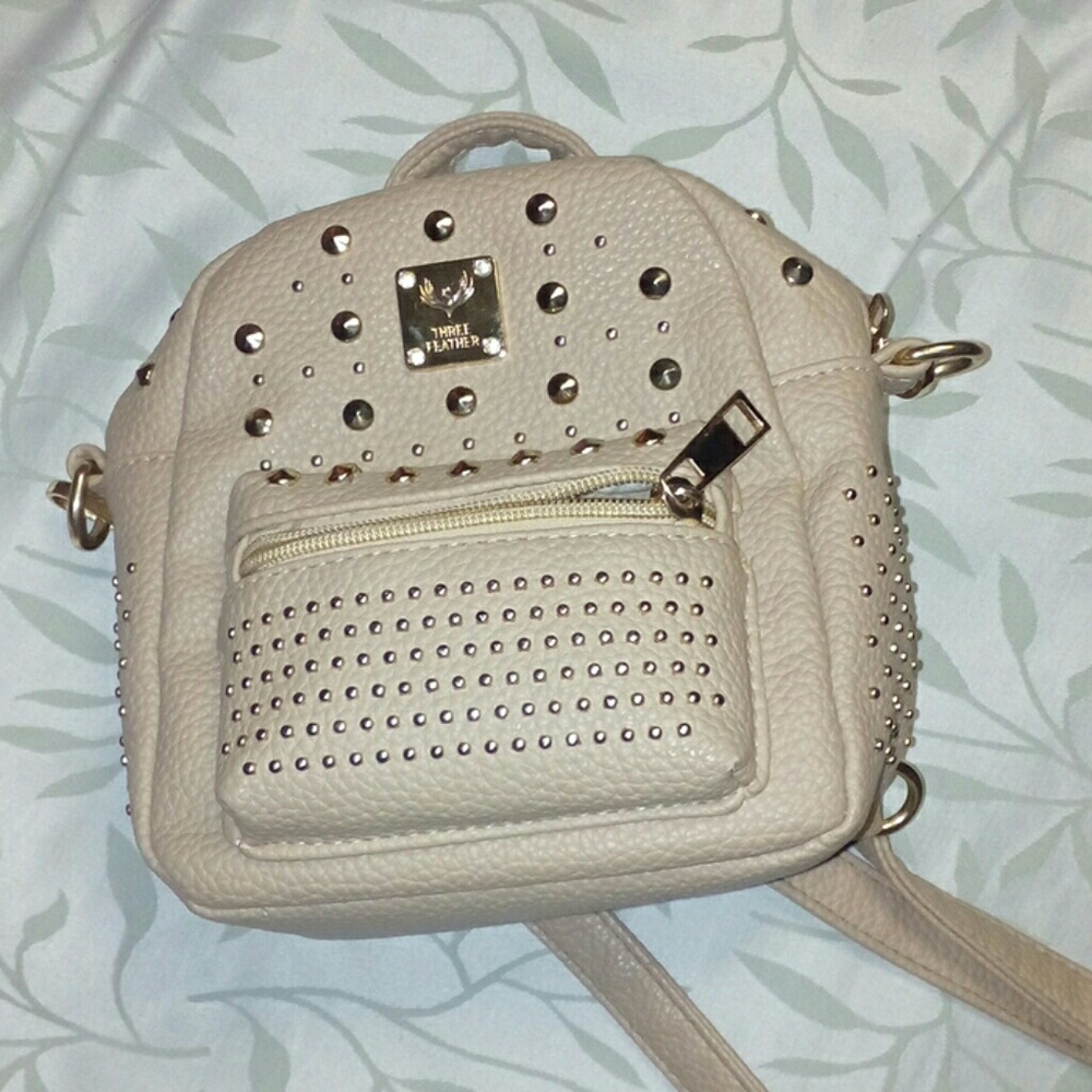 A THREE FEATHER cross bag